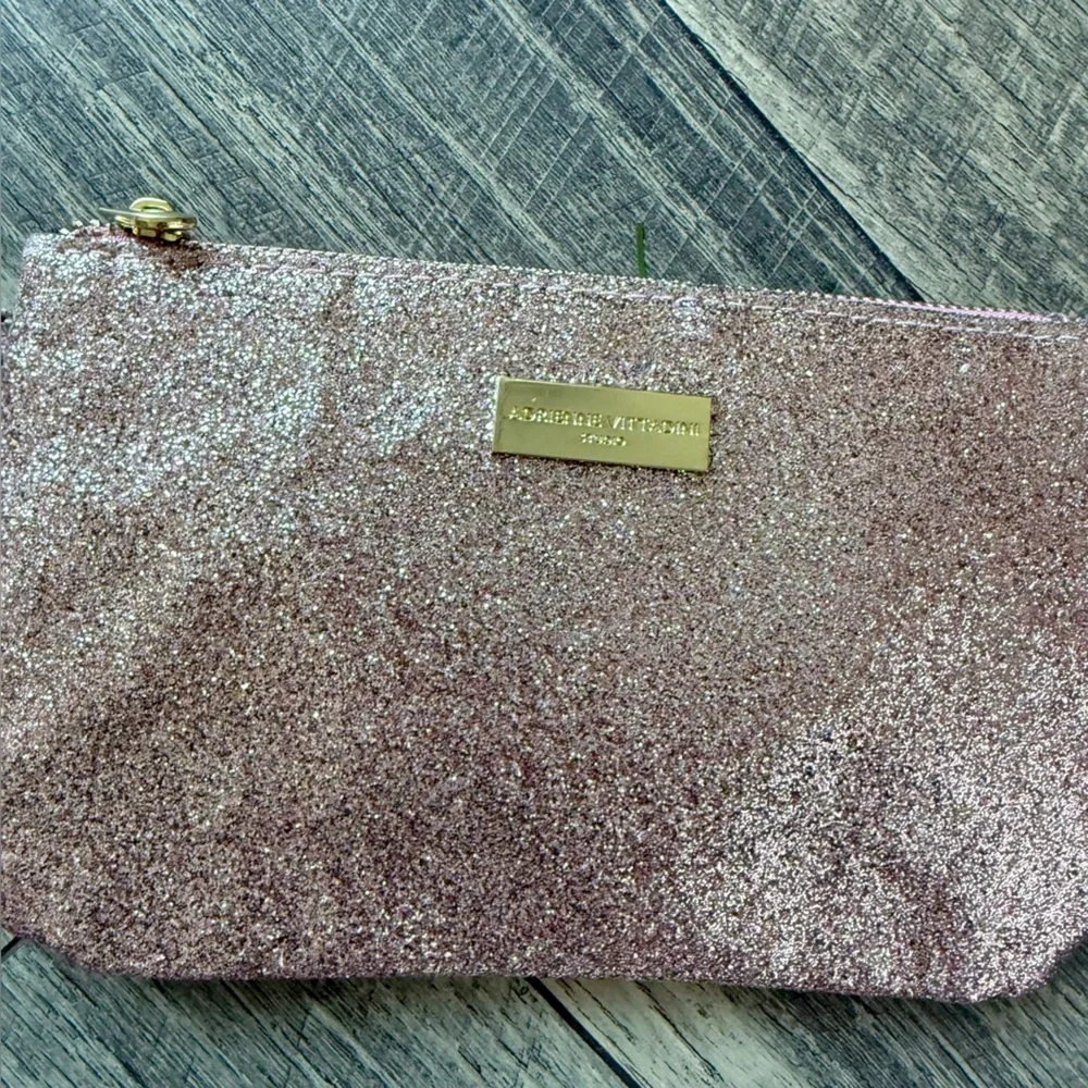 NWOT Adrienne Vittadini Sparkly Pink Wristlet Clutch Purse Phone Battery Charger